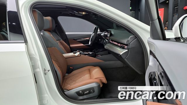 BMW 5-Series 530i xDrive M Sport