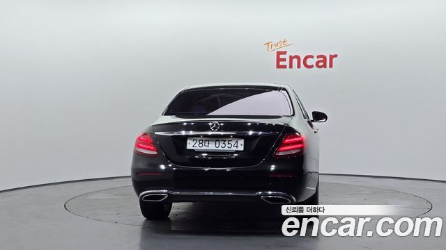 Mercedes-Benz E-Class E220d Exclusive