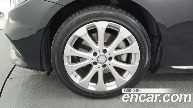 Mercedes-Benz E-Class E220d Exclusive