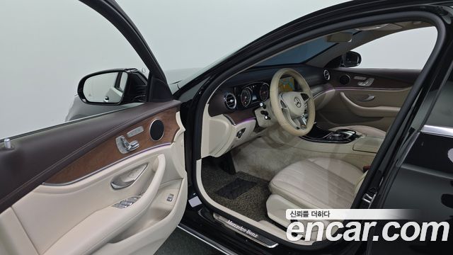 Mercedes-Benz E-Class E220d Exclusive