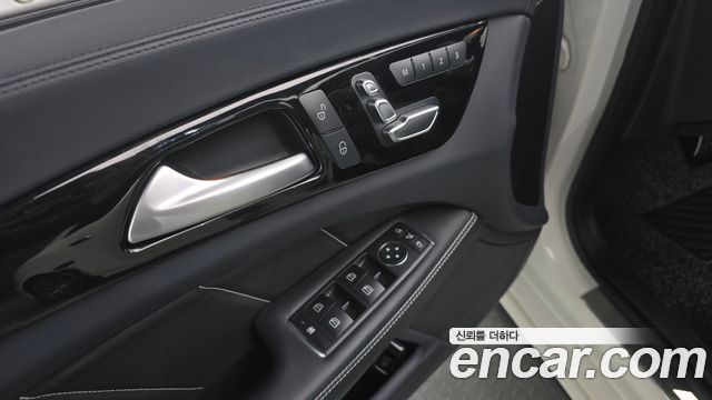 Mercedes-Benz CLS-Class CLS63 AMG S 4MATIC