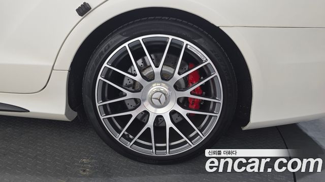 Mercedes-Benz CLS-Class CLS63 AMG S 4MATIC