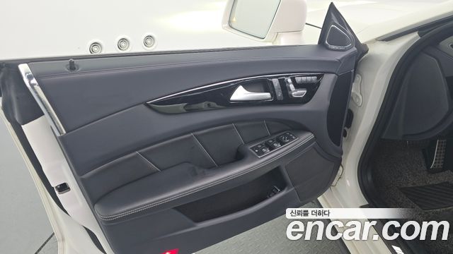 Mercedes-Benz CLS-Class CLS63 AMG S 4MATIC