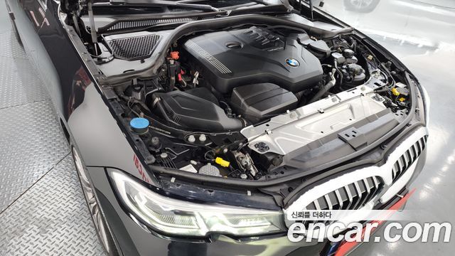 BMW 3-Series 320i Touring Luxury