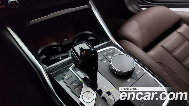 BMW 3-Series 320i Touring Luxury