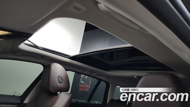 BMW 3-Series 320i Touring Luxury