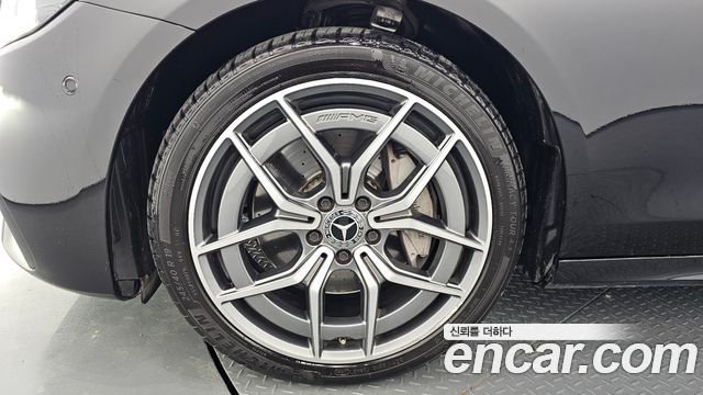 Mercedes-Benz E-Class E220d 4MATIC AMG Line