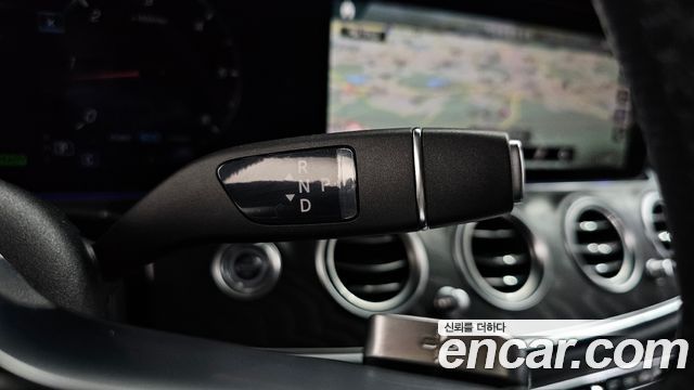Mercedes-Benz E-Class E220d 4MATIC AMG Line