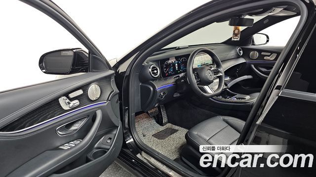Mercedes-Benz E-Class E220d 4MATIC AMG Line