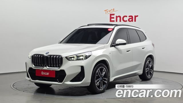 BMW iX1 xDrive 30 M Sport