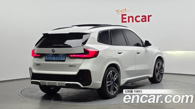 BMW iX1 xDrive 30 M Sport