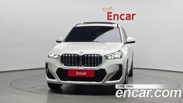 BMW iX1 xDrive 30 M Sport