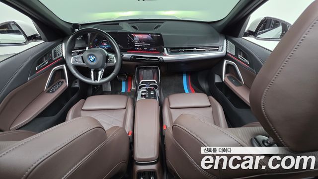 BMW iX1 xDrive 30 M Sport