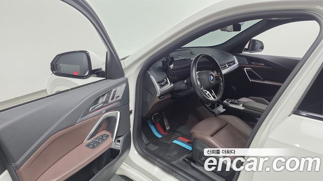 BMW iX1 xDrive 30 M Sport