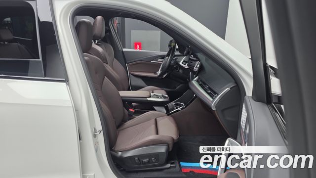 BMW iX1 xDrive 30 M Sport