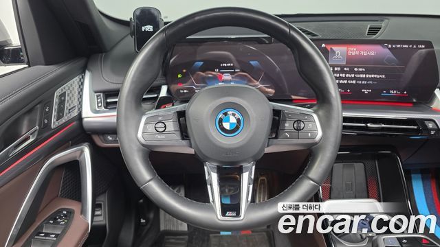 BMW iX1 xDrive 30 M Sport