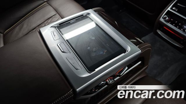 BMW 7-Series 750Li xDrive