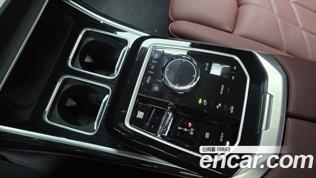 BMW 7-Series 740i xDrive M Sport