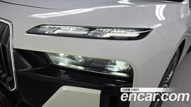 BMW 7-Series 740i xDrive M Sport