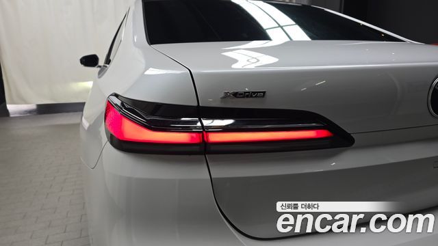BMW 7-Series 740i xDrive M Sport