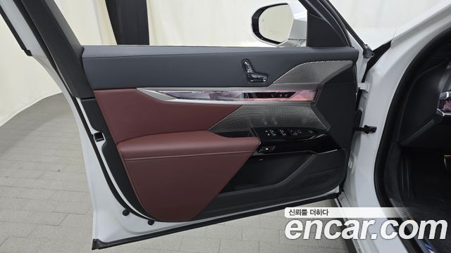 BMW 7-Series 740i xDrive M Sport