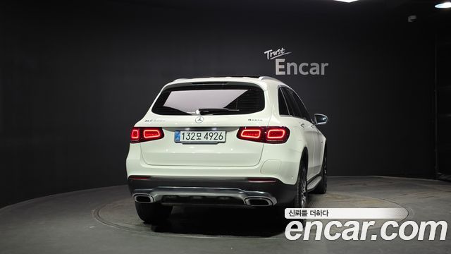 Mercedes-Benz GLC-Class GLC300e 4MATIC