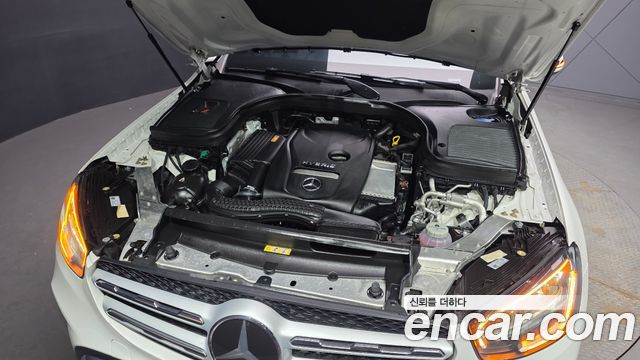 Mercedes-Benz GLC-Class GLC300e 4MATIC