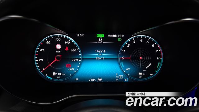 Mercedes-Benz GLC-Class GLC300e 4MATIC