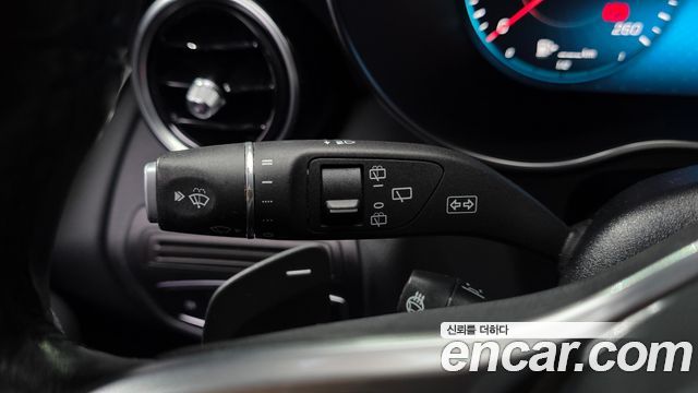 Mercedes-Benz GLC-Class GLC300e 4MATIC