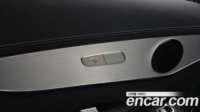 Mercedes-Benz GLC-Class GLC300e 4MATIC