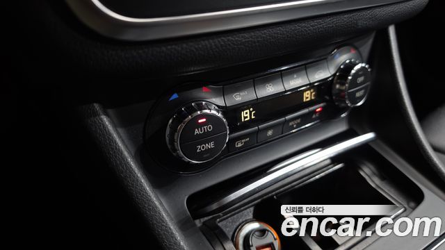 Mercedes-Benz GLA-Class GLA220