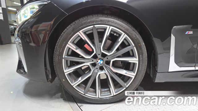BMW 7-Series 740Li xDrive M Sport Package