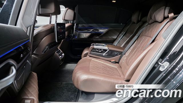 BMW 7-Series 740Li xDrive M Sport Package