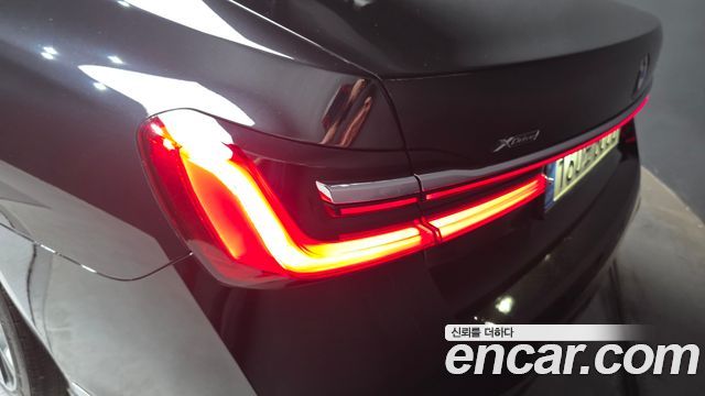 BMW 7-Series 740Li xDrive M Sport Package