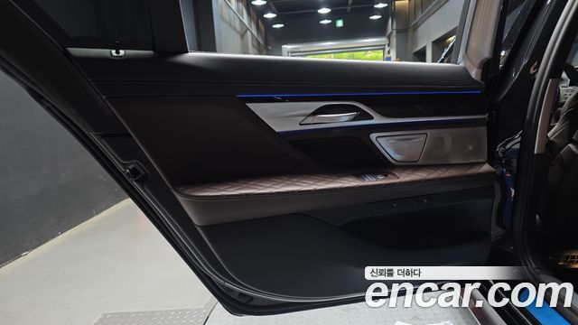 BMW 7-Series 740Li xDrive M Sport Package