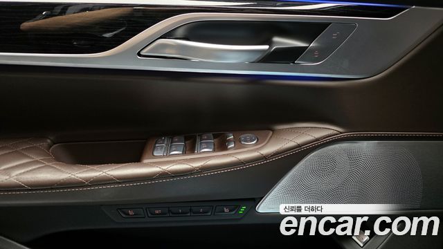 BMW 7-Series 740Li xDrive M Sport Package
