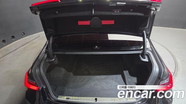 BMW 7-Series 740Li xDrive M Sport Package