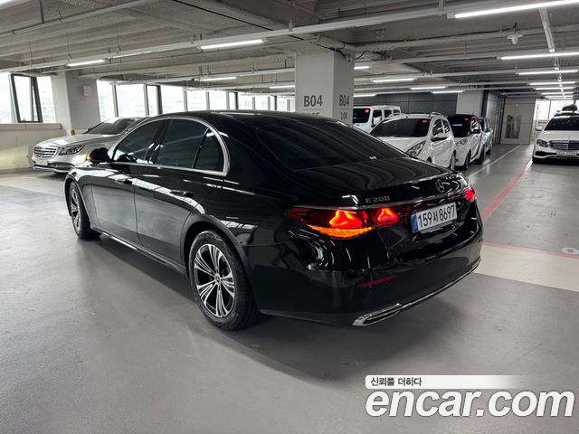 Mercedes-Benz E-Class E200 Avantgarde