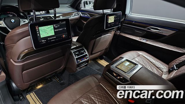BMW 7-Series 740Li xDrive Design Pure Excellence