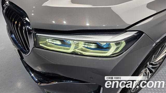 BMW 7-Series 740Li xDrive Design Pure Excellence