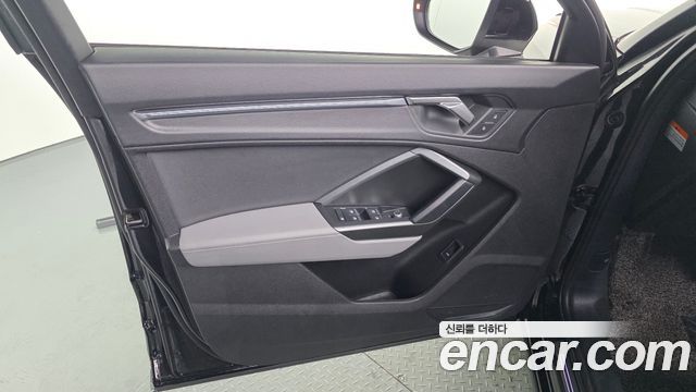 Audi Q3 35 TDI Premium Sportback