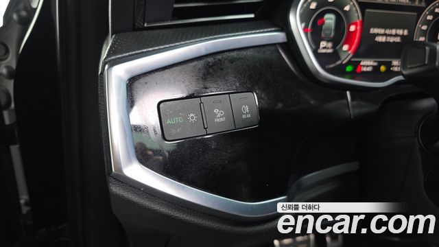 Audi Q3 35 TDI Premium Sportback
