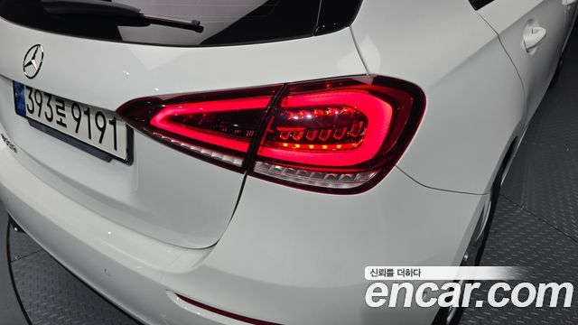 Mercedes-Benz A-Class A220 Hatchback
