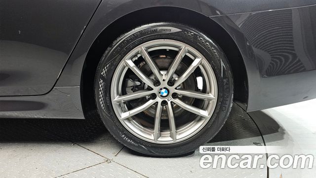 BMW 5-Series 520d xDrive M Sport Package Plus