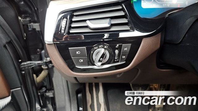 BMW 5-Series 520d xDrive M Sport Package Plus
