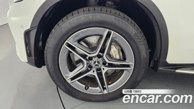 Mercedes-Benz GLC-Class GLC300e 4MATIC Coupe