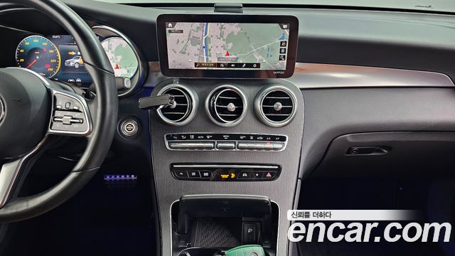 Mercedes-Benz GLC-Class GLC300e 4MATIC Coupe
