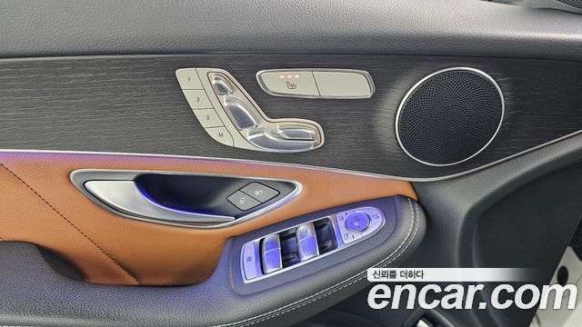 Mercedes-Benz GLC-Class GLC300e 4MATIC Coupe