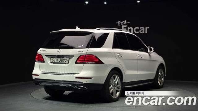 Mercedes-Benz GLE-Class GLE350 d 4MATIC