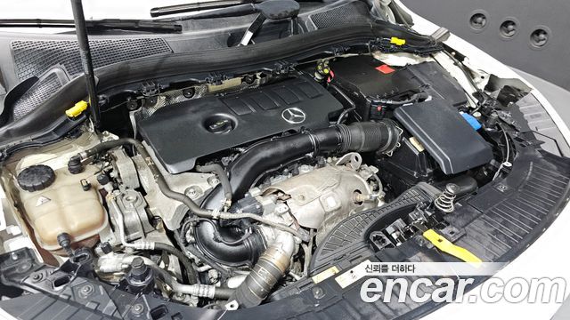 Mercedes-Benz GLA-Class GLA250 4MATIC